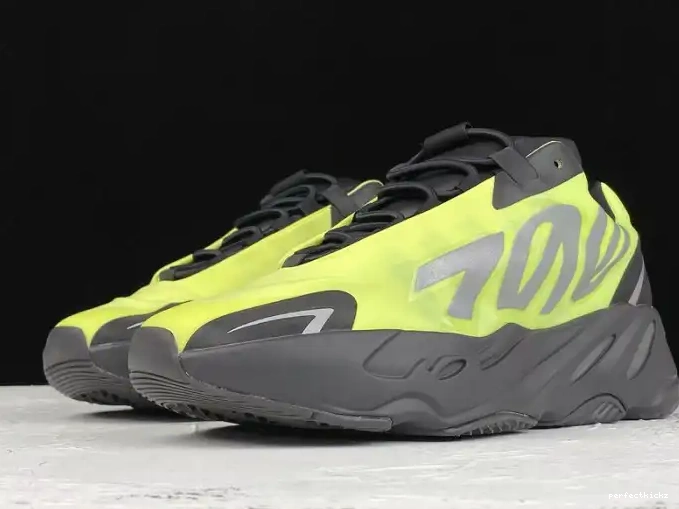 MNVN Boost Yeezy Adidas FY3727 Phosphor 700 0530